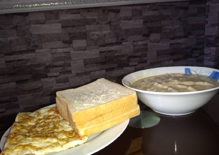 How to Make Super Quick Homemade Omelette, bread and oats