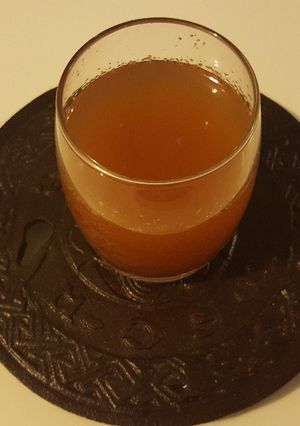Une photo de Infusion de jus de pomme aux épices
