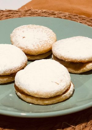 Una foto de Alfajores deli 😋