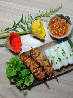Hình của món Bánh hỏi thịt nướng.