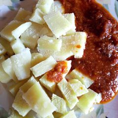 A picture of Boiled yam&Stew.
