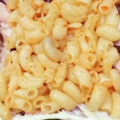 A picture of Macaroni.