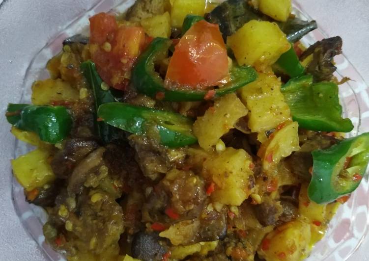 Langkah memasak Ati Ampela Kentang Saos Tiram, Lezat