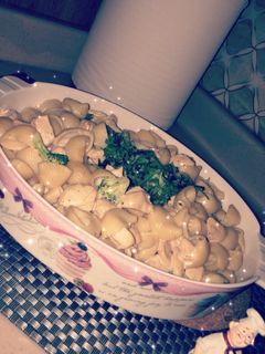 صورة لوصفة مكرونة البروكلي بالدجاج 🥦