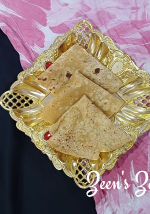 A picture of Tapioca and Wheat flour Rotis.