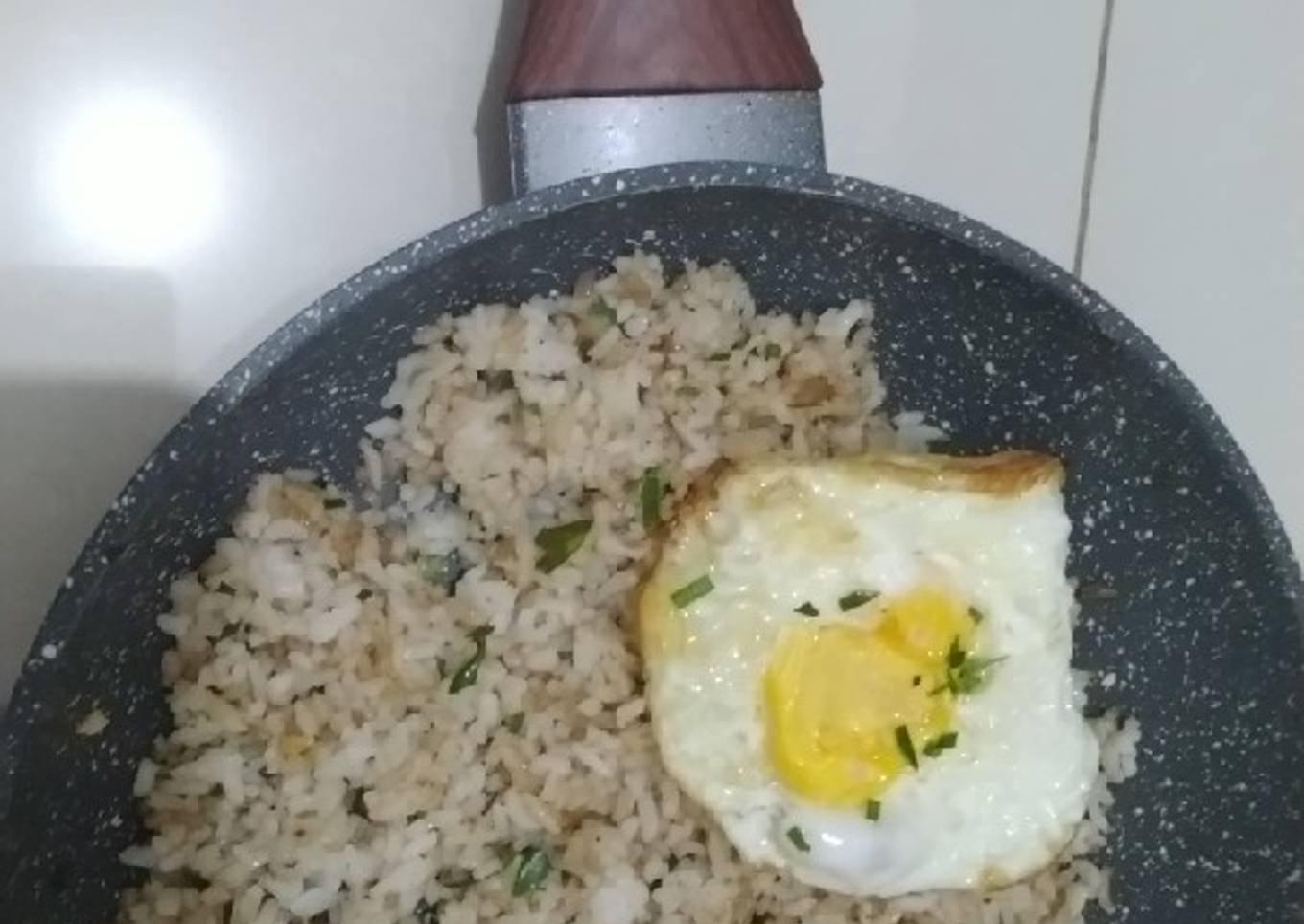 Nasi goreng daun jeruk