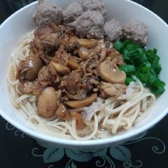 A picture of Mi Ayam Jamur Bakso-Noodle Soup with Chicken Mushroom & Meatball.