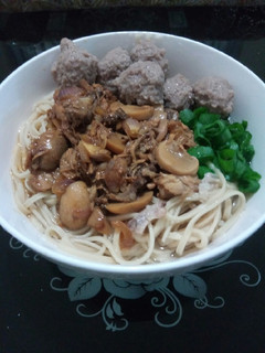A picture of Mi Ayam Jamur Bakso-Noodle Soup with Chicken Mushroom & Meatball.