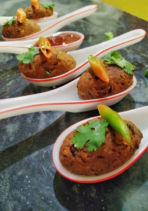 A picture of Egg Fritters/Egg Pakora.