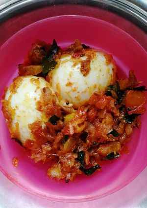 A picture of Boiled eggs curry.