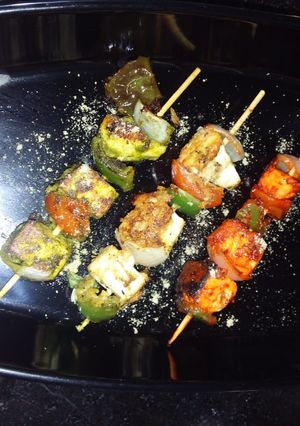 A picture of Tri colour paneer tikka.