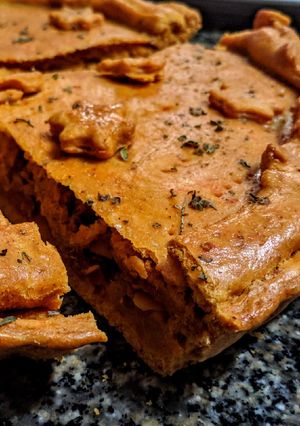 Una foto de OTRA 🌮EMPANADA Gallega con Atún, Txistorra y 🥩Jamón dulce...!