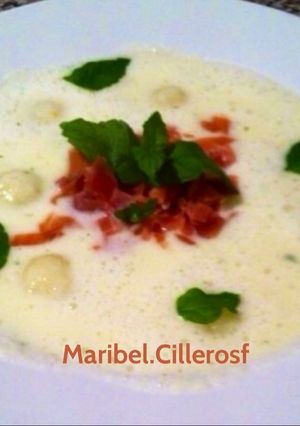 Foto principal de Sopa de melón con jamón
