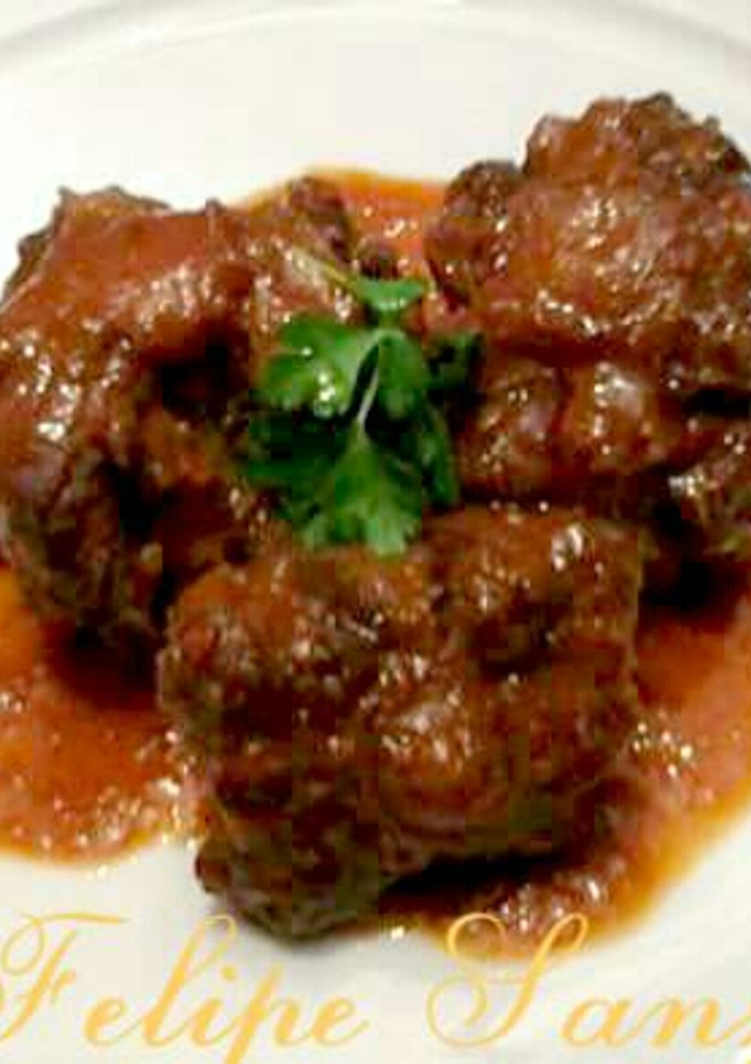 Una foto de Rabo de toro estofado.