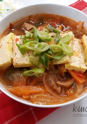 Foto resep Kimchi Jjigae 김치 찌개