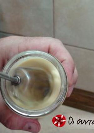 Φωτογραφία της συνταγής Αφράτη κρέμα… κτυπημένου μελιού (whipped honey)