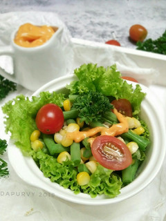 Foto resep SALAD SAYUR simply tasty #SaladAction