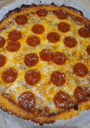A picture of Keto Pepperoni Pizza.
