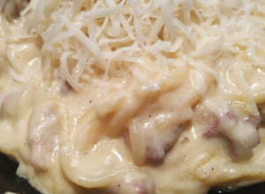 Tejszínes carbonara spagetti recept fotója