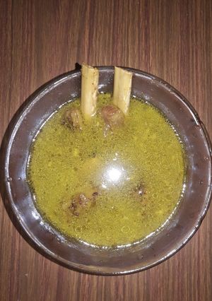 पाया सुप (paya soup recipe in marathi) रेसिपी चे मुख्य फोटो 