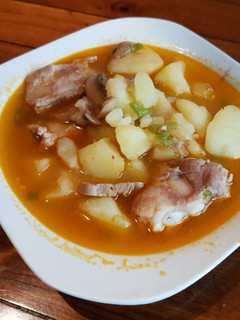 Una foto de Guisado de patatas y costilla