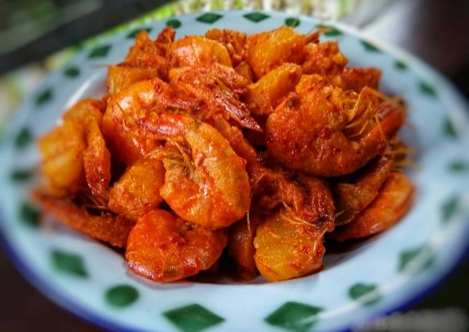 Balado kentang udang