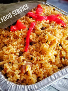 Una foto de Arroz con gandules Navideño