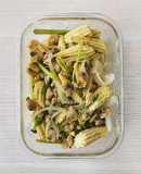 Nghêu lụa xào bắp non, hành tây, cần tây