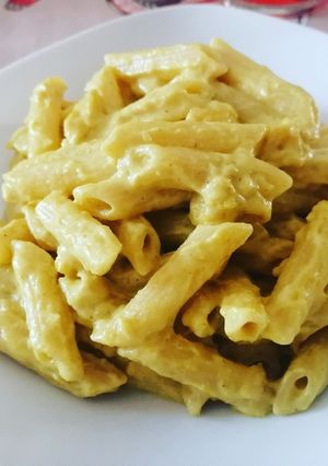 Foto di Penne con merluzzo al curry e crema di cavolfiore