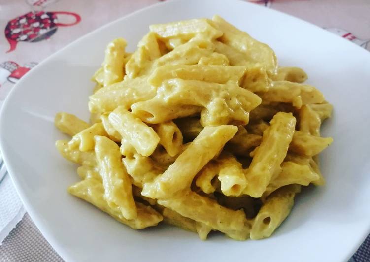 Penne con merluzzo al curry e crema di cavolfiore