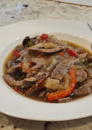 Una foto de Tiras de ternera con verduras