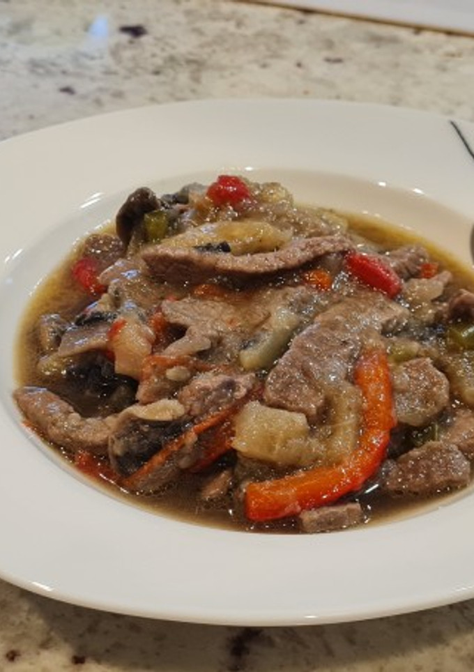 Una foto de Tiras de ternera con verduras