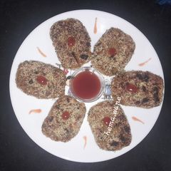 A picture of Raw papaya, sweet potato cutlet.