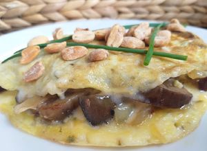 Una foto de Omelette de berenjenas salteadas y mozzarella