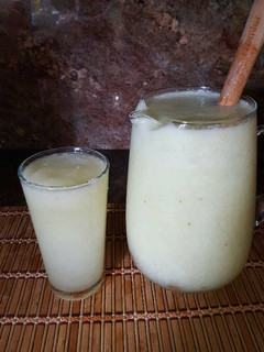 Una foto de Agua fresca de tunas verdes