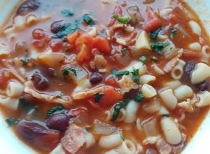 Foto principal de Sopa de Otoñal de Judías y Pasta