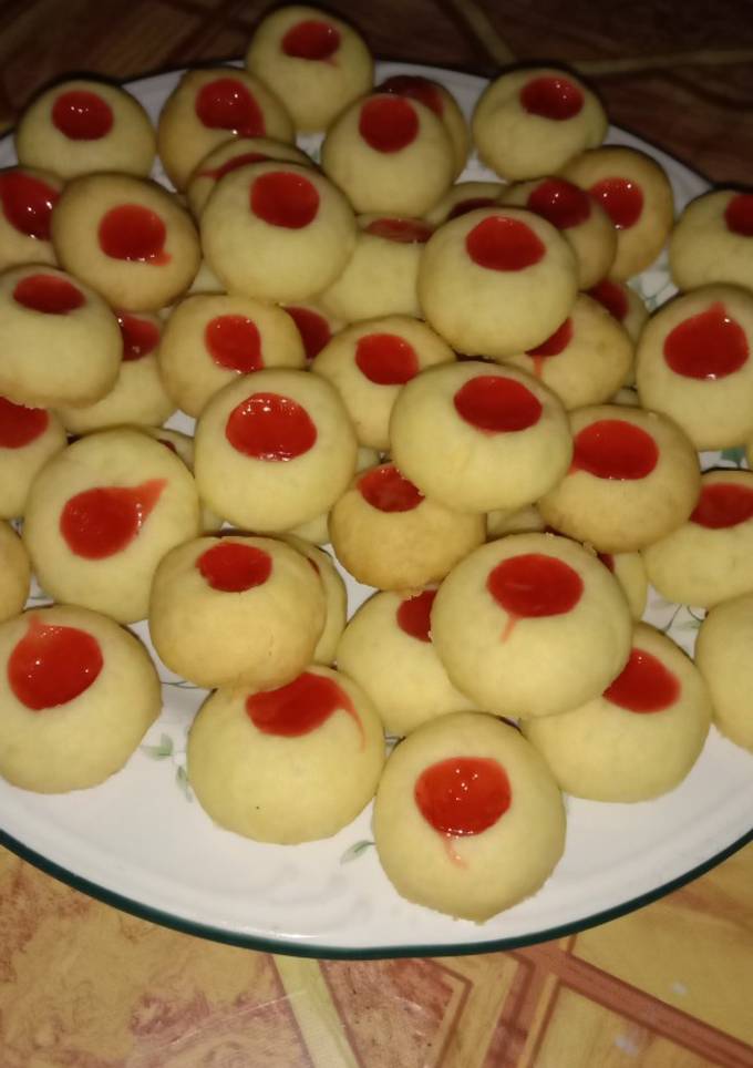 Resep Thumbprint tepung Tapioka oleh Priska - Cookpad