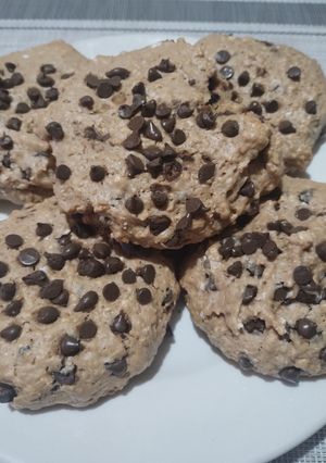 Una foto de Cookies de Manteca de Maní, Avena y Chispas de Chocolate