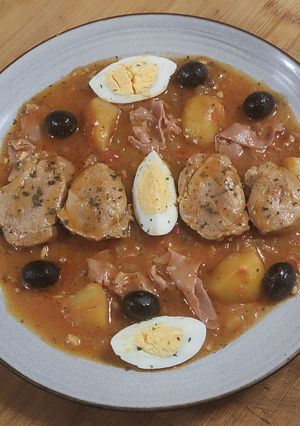 Una foto de Solomillo en salsa aragonesa 🐽🫒🥚