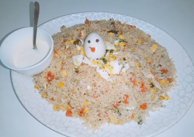 Egg fried Rice with mayo garlic sauce