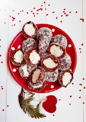 Alacsony szénhidrát tartalmú kókuszgolyó recept fotója