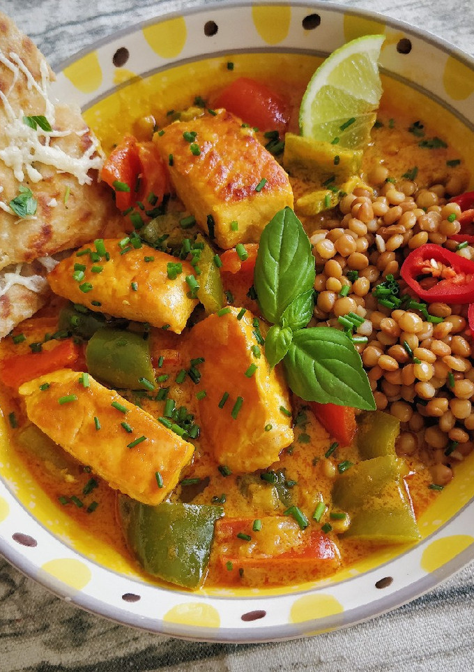 Una foto de Curry Rojo de Salmón