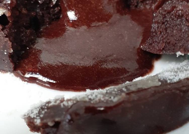 Bagaimana Menyiapkan Lava cake kukus chocolatos yang Lezat Sekali