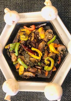 A picture of Mushroom Pepper Stir Fry.