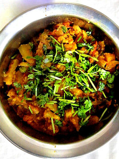 ஆலூ கோபி /aloo gobi செய்முறை முக்கிய புகைப்படம்