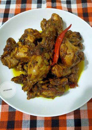A picture of Kadai Roasted Chicken Masala.