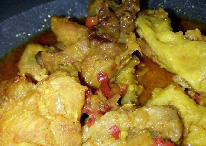 Opor ayam versi pedas