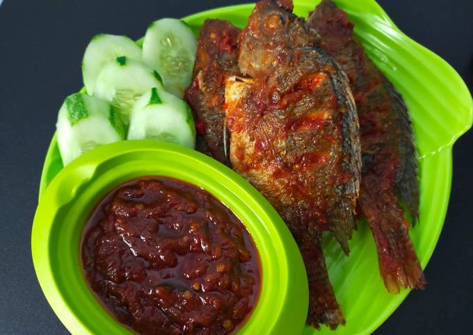 Ikan Goreng Sambal Pedas Manis