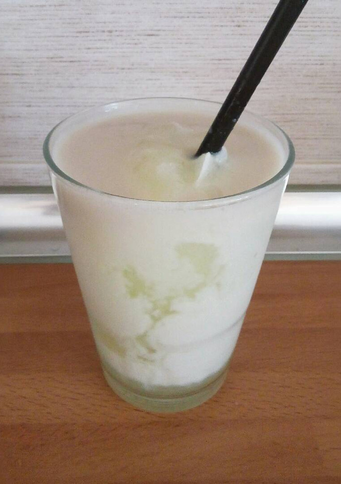 Una foto de Granizado de limón con horchata de chufa