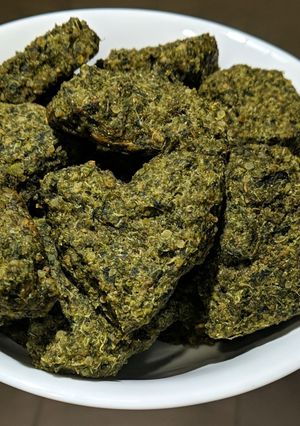 Una foto de 🥬 Bocaditos veganos de acelga, quinoa y chía